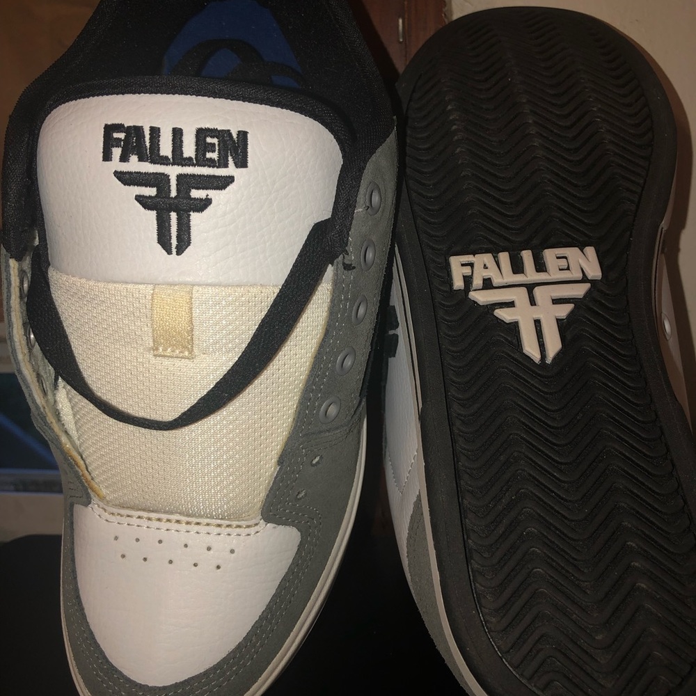 BRAND NEW NEVER WORN MENS SHOES